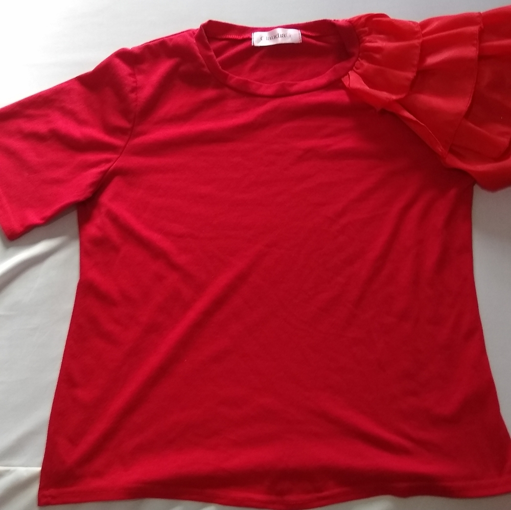Red blouse with bubble sleeve